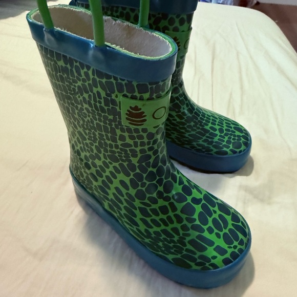 OAKI Rain Boots - Picture 3 of 6